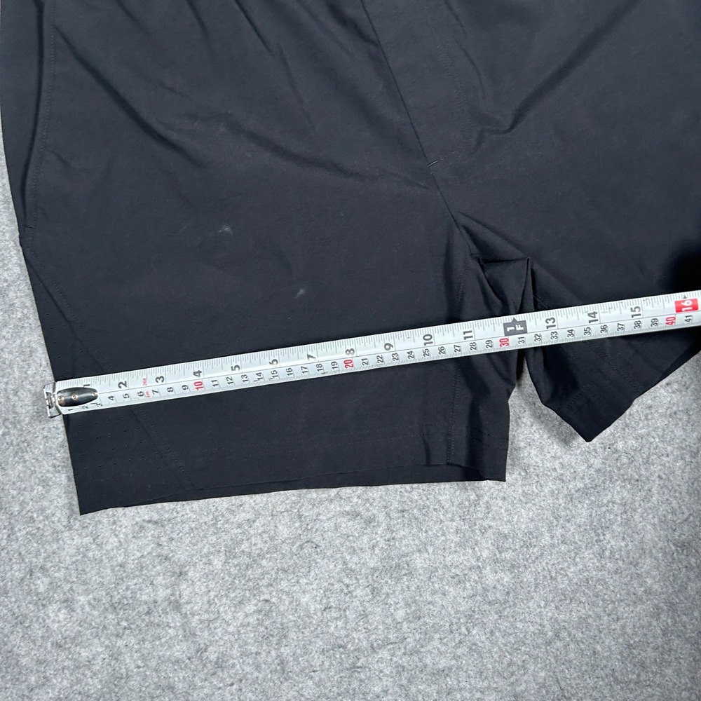 Wilson Sport Shorts Mens Medium Black Athletic Gym Training Running Performance - Picture 7 of 15
